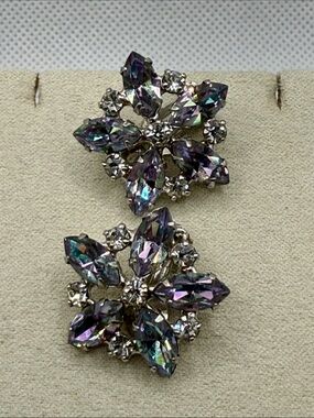 Vintage Iridescent B David Purple rhinestone Floral Earrings clip starburst